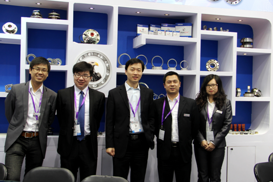 上海國際(ji)汽配展之(zhi)行——見證鷹(ying)牌人